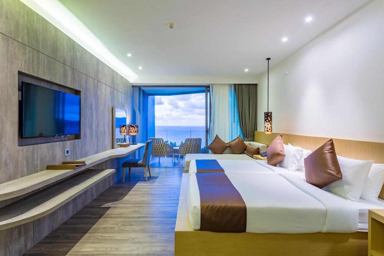 크레스트 리조트 앤 풀빌라  Patong 외부 사진 Deluxe Ocean View