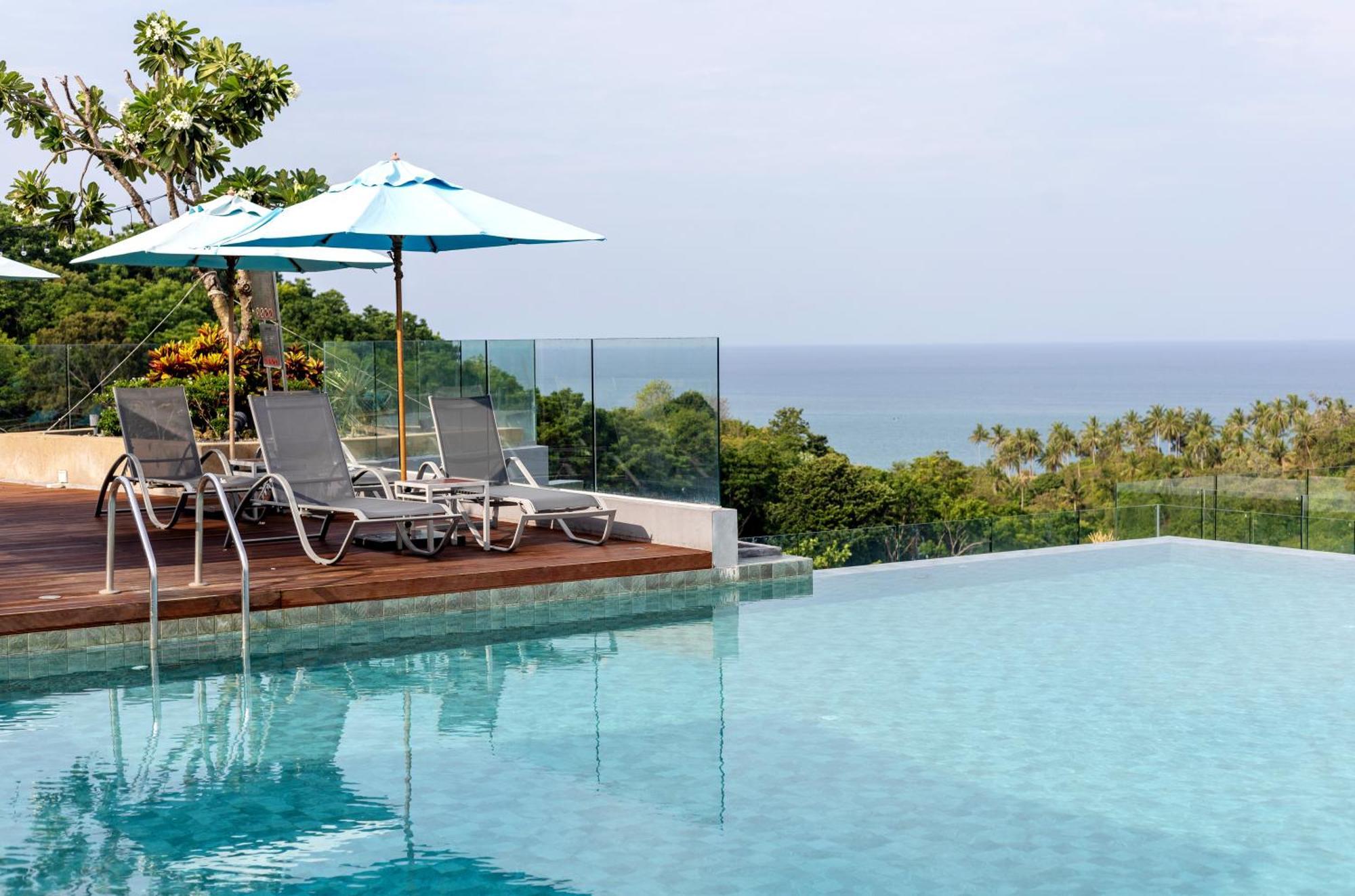 크레스트 리조트 앤 풀빌라  Patong 외부 사진 Infinity pool