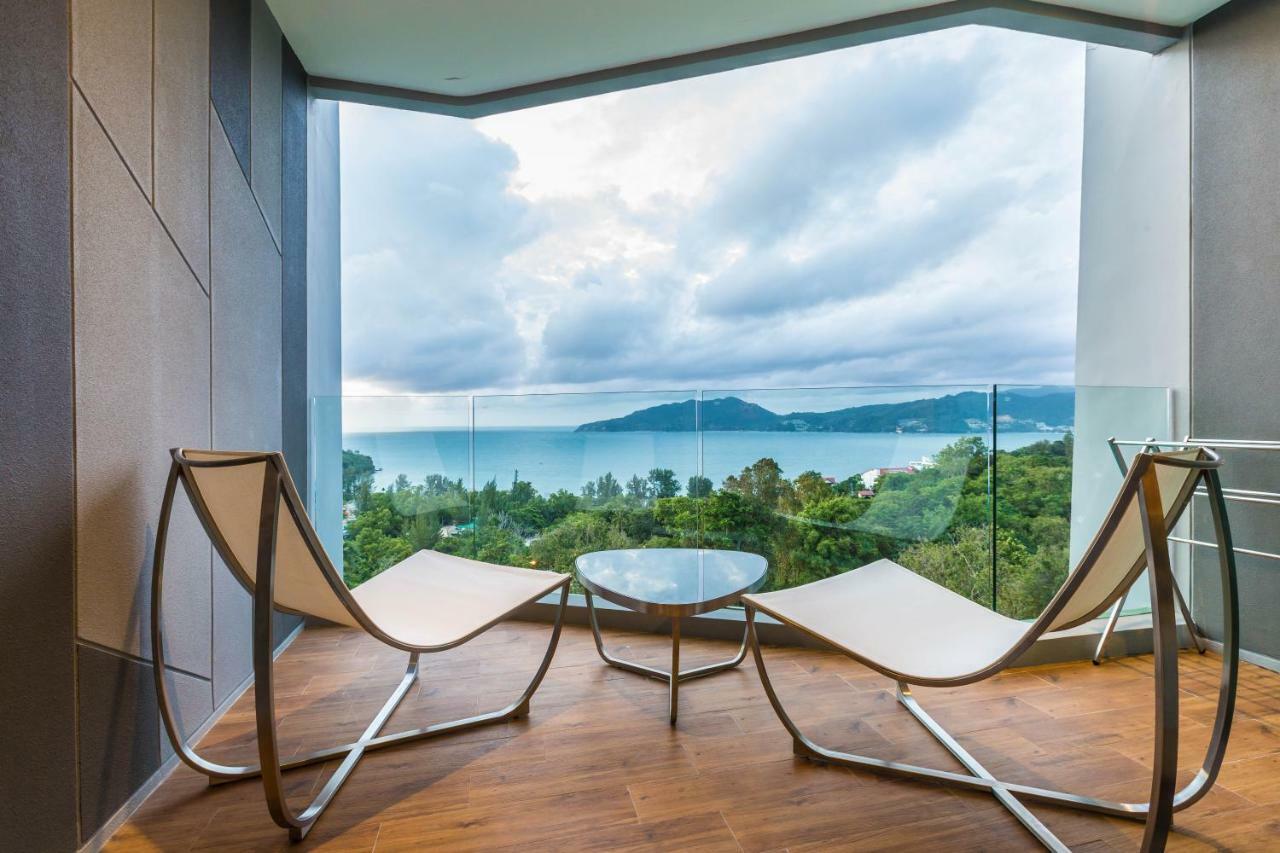크레스트 리조트 앤 풀빌라  Patong 외부 사진 View from a room at the hotel